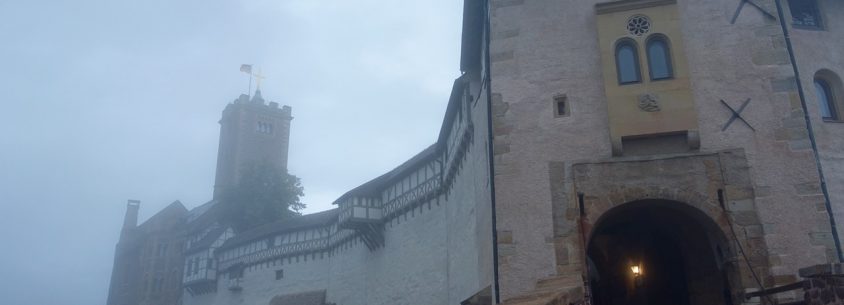 Auf der Wartburg im Nebel